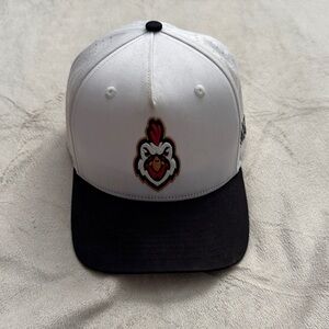 Men’s White and Black Marv’s Hat